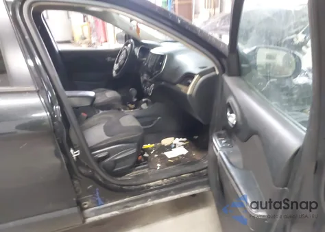 2016 Jeep Cherokee Altitude из США, поврежденный, VIN 1C4PJLAB8GW324012